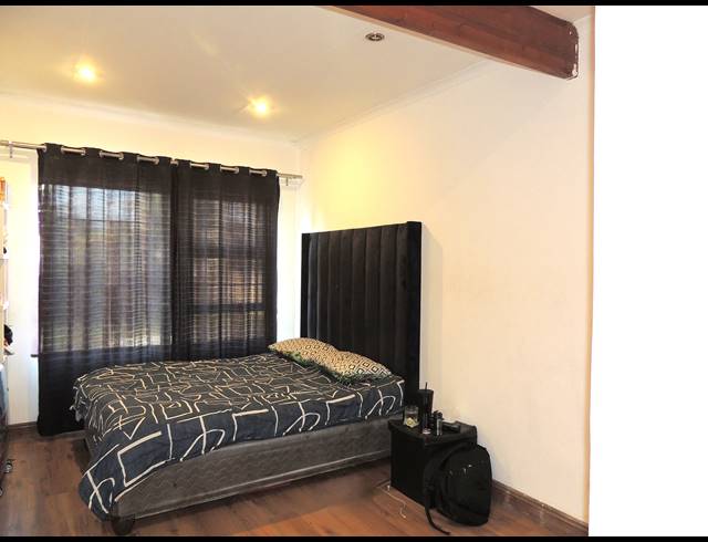 4 BEDROOM HOUSE FOR SALE IN STRUBENSVALLEI